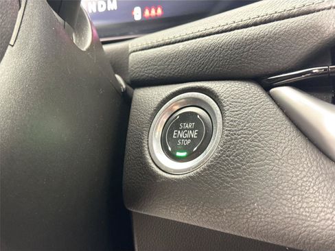 Used 2025 Cadillac XT4 Premium Luxury FWD image 20