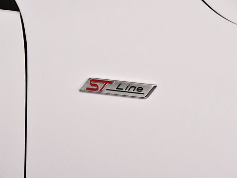 Used 2023 Ford Escape ST-Line image 10