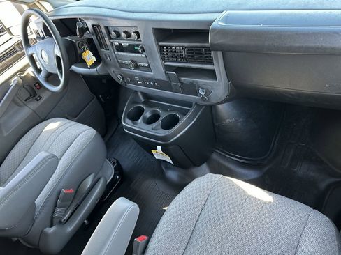 New 2025 GMC Savana 2500 Extended w/ Driver Convenience Package image 27