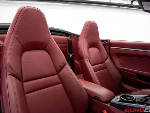Used 2022 Porsche 911 Carrera image 34