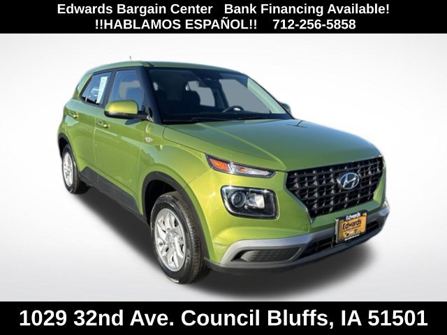 Used 2023 Hyundai Venue SE FWD image 1