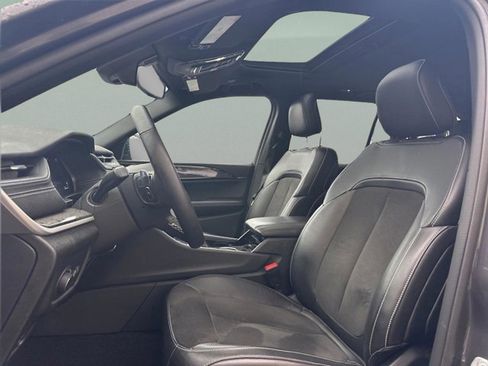 Used 2022 Jeep Grand Cherokee Altitude image 15