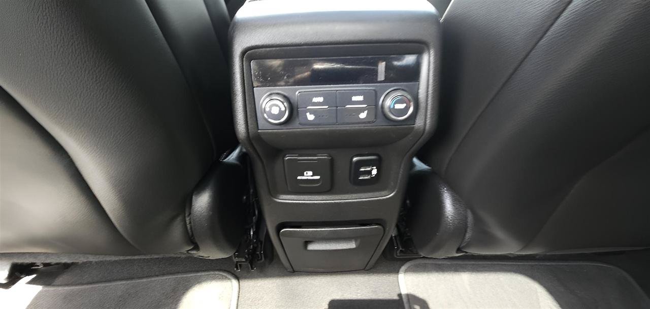 Used 2017 GMC Acadia Denali w/ Technology Package AWD/4WD image 19