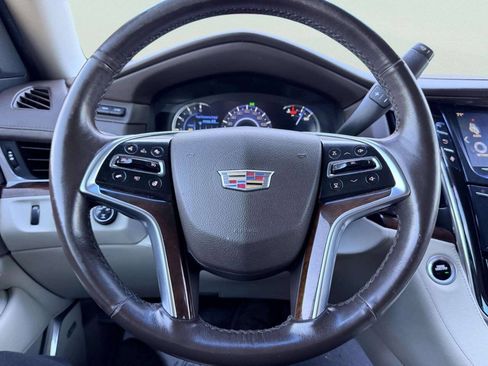 Used 2016 Cadillac Escalade Luxury AWD/4WD image 39
