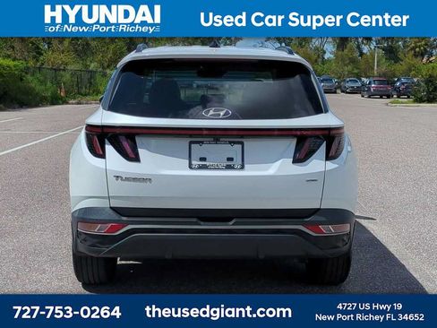 Used 2022 Hyundai Tucson SEL w/ Convenience + Premium Package AWD/4WD image 4