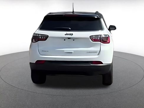 Used 2025 Jeep Compass Limited AWD/4WD image 11