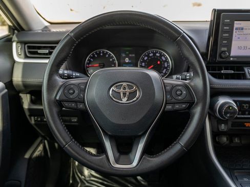 Used 2021 Toyota RAV4 XLE Premium FWD image 21