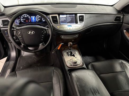 Used 2011 Hyundai Genesis 3.8 w/ Technology Pkg 4 image 19