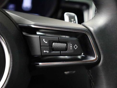 Certified 2024 Porsche Macan AWD/4WD image 28