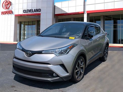 Used 2019 Toyota C-HR Limited FWD image 4