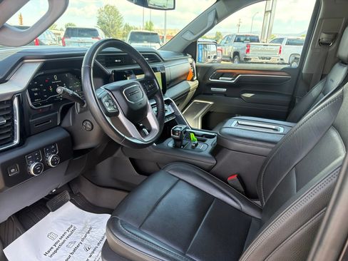 Used 2022 GMC Sierra 1500 Denali AWD/4WD image 11