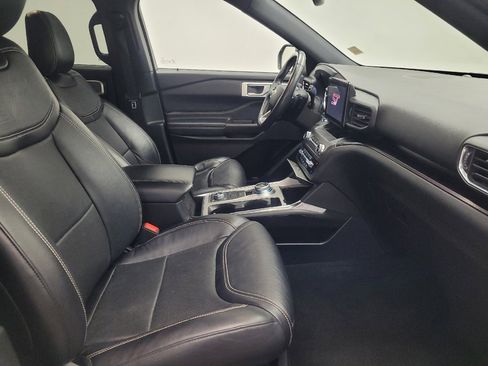 Used 2020 Ford Explorer ST image 21