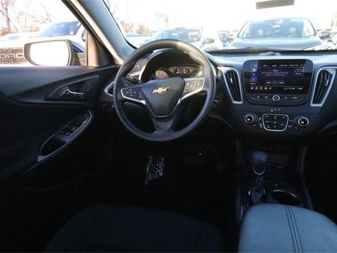 Used 2024 Chevrolet Malibu LT image 20