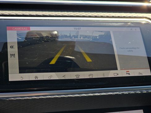 Used 2020 Land Rover Range Rover Velar R-Dynamic S AWD/4WD image 41