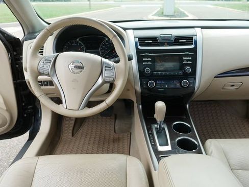 Used 2013 Nissan Altima 2.5 SL FWD image 21