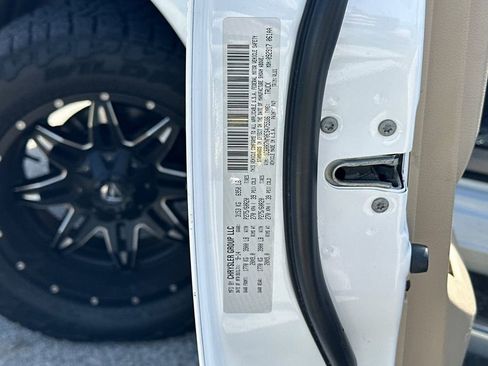 Used 2014 RAM 1500 Laramie w/ Convenience Group image 33