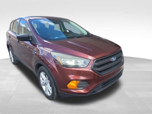 Used 2018 Ford Escape S image 8
