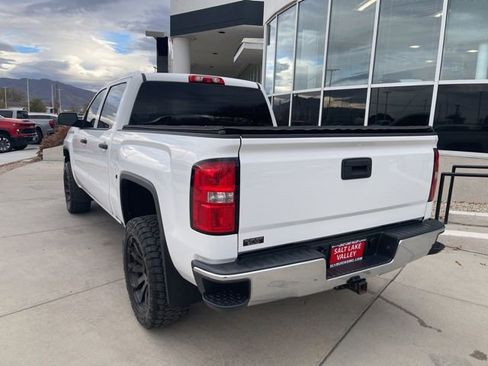 Used 2018 GMC Sierra 1500 Base w/ Sierra Convenience Package image 5