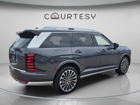 New 2026 Hyundai Palisade Calligraphy FWD image 5
