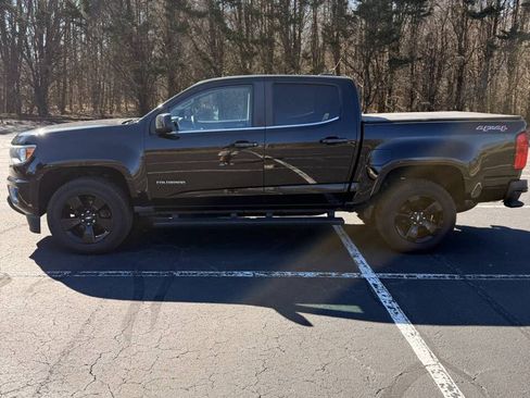 Used 2016 Chevrolet Colorado LT w/ Midnight Edition AWD/4WD image 4