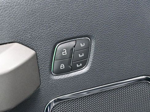 Used 2022 Ford F350 Platinum image 14