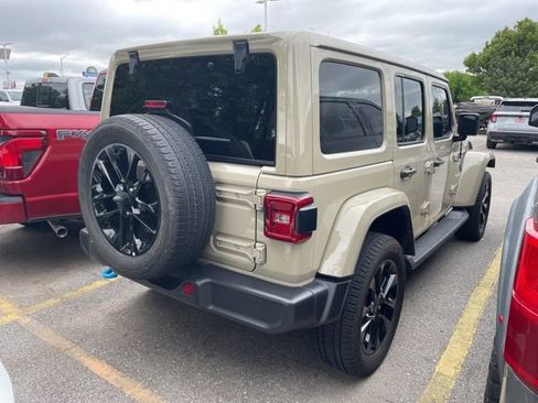 Used 2022 Jeep Wrangler Unlimited Sahara w/ Cold Weather Group image 6