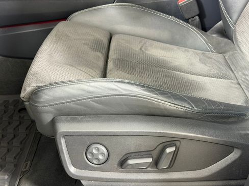 Used 2018 Audi SQ5 Prestige w/ Prestige Package image 14