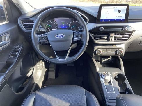 Used 2021 Ford Escape SEL image 8