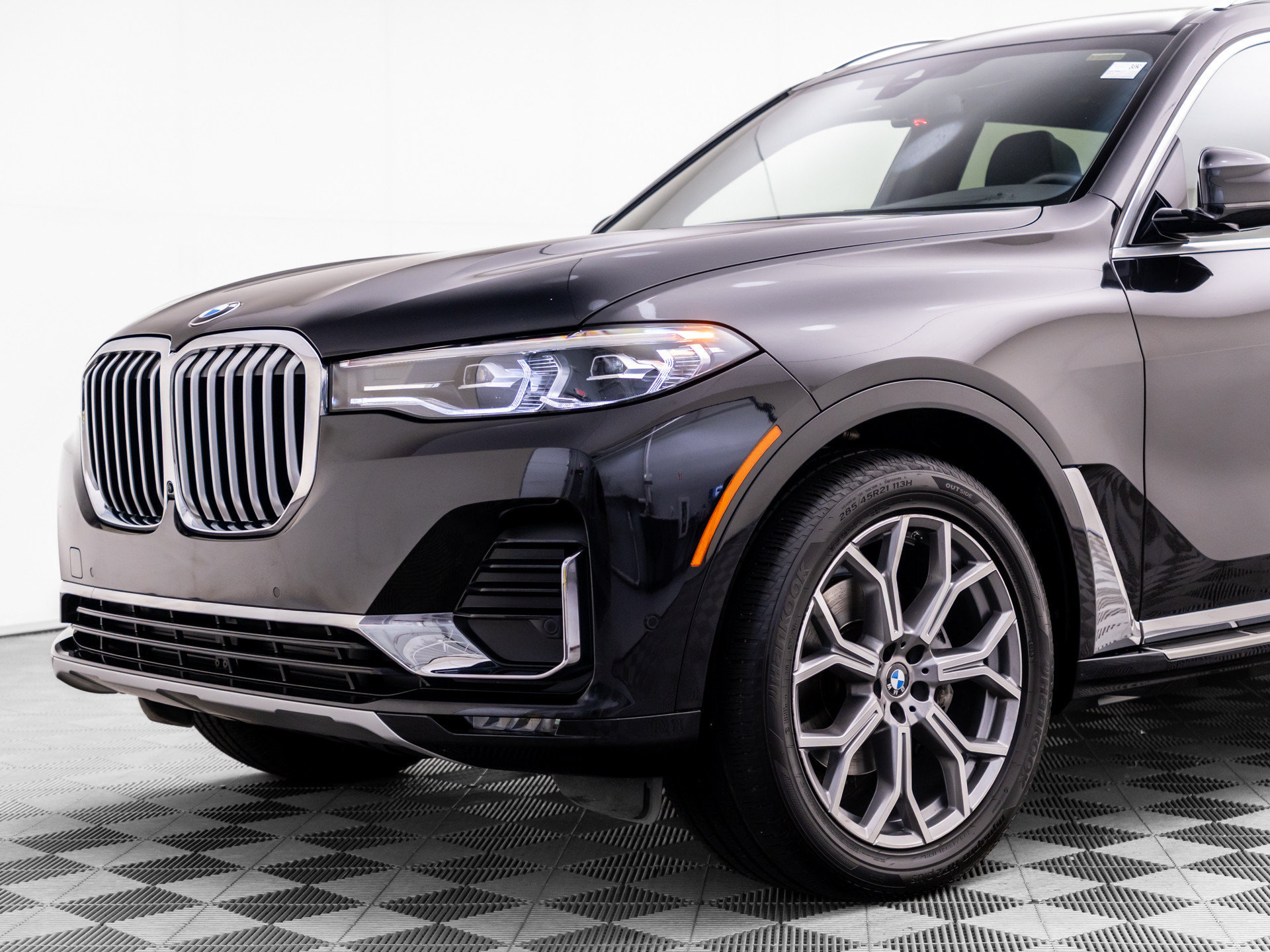 Used 2022 BMW X7 xDrive40i w/ Executive Package AWD/4WD image 38
