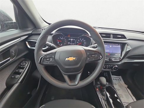 Used 2023 Chevrolet TrailBlazer LT w/ Convenience Package image 12