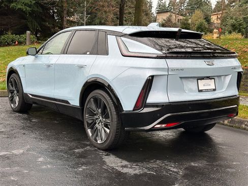 New 2025 Cadillac Lyriq Sport image 3