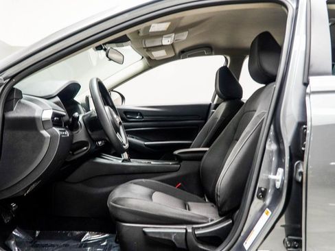 Used 2024 Nissan Altima 2.5 S image 31