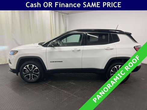 Used 2023 Jeep Compass Limited w/ Sun and Sound Group AWD/4WD image 11