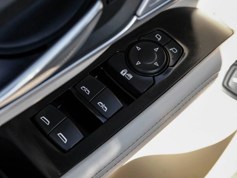 Used 2022 Cadillac CT4 Luxury w/ Sun And Sound Package image 53