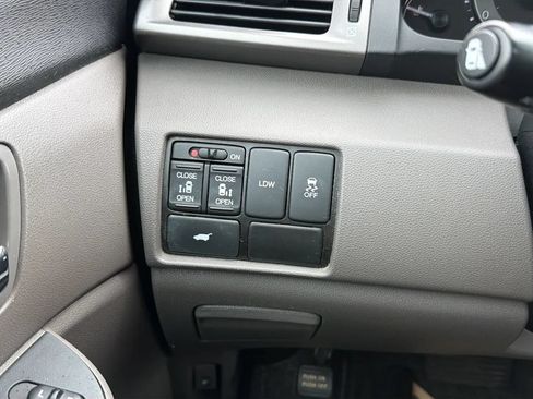 Used 2016 Honda Odyssey EX-L image 17