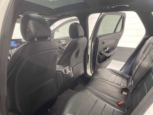 Used 2021 Mercedes-Benz GLC 300 4MATIC image 12