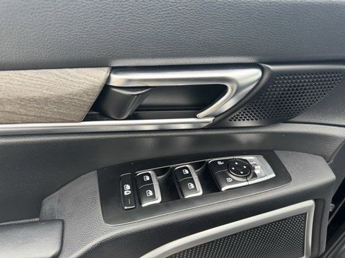 Used 2022 Kia Telluride EX image 11