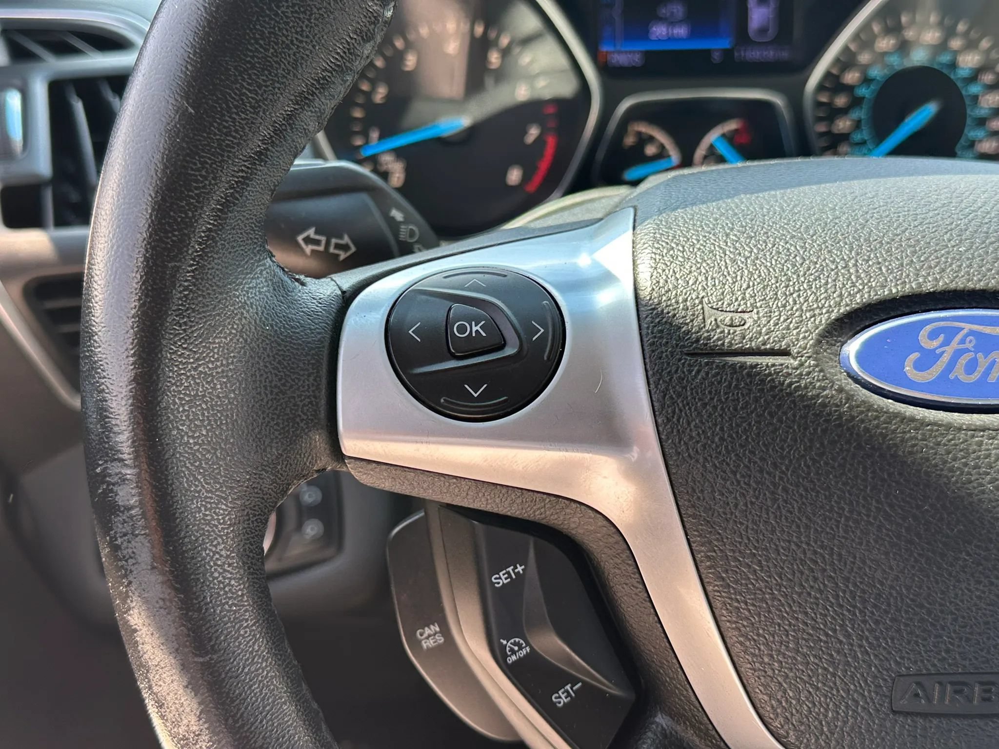 Used 2013 Ford Escape Titanium FWD image 30
