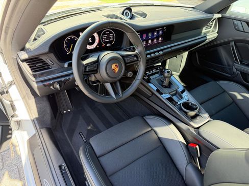 Used 2026 Porsche 911 GT3 RWD image 38