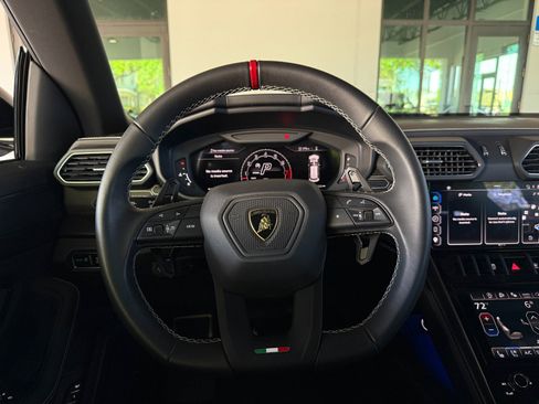 Used 2024 Lamborghini Urus S AWD/4WD image 34
