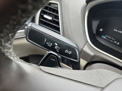 Used 2020 Lincoln Nautilus Reserve AWD/4WD image 25