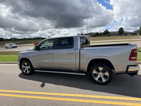 Certified 2021 RAM 1500 Laramie AWD/4WD image 12