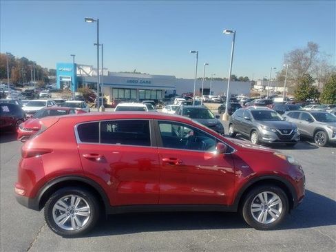 Used 2019 Kia Sportage LX image 8