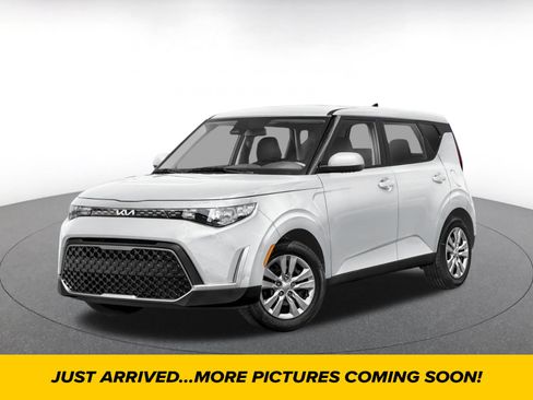 Used 2025 Kia Soul LX w/ LX Technology Package FWD image 1