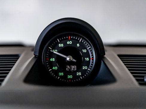 New 2026 Porsche 911 Carrera image 18