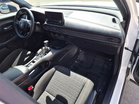Used 2024 Honda HR-V Sport image 33