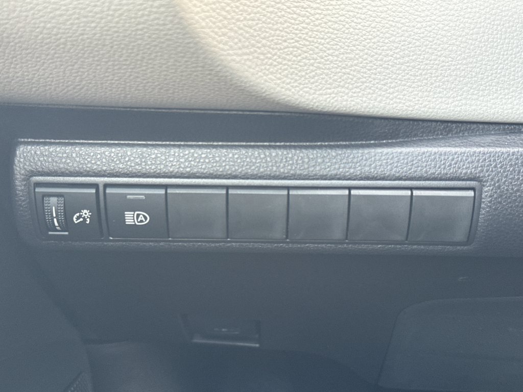 New 2027 Toyota Corolla LE FWD image 31