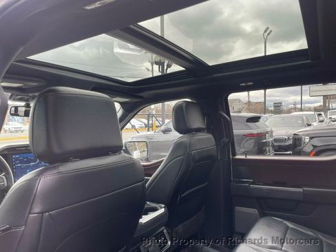 Used 2022 Ford F150 Lariat w/ Equipment Group 502A High image 18