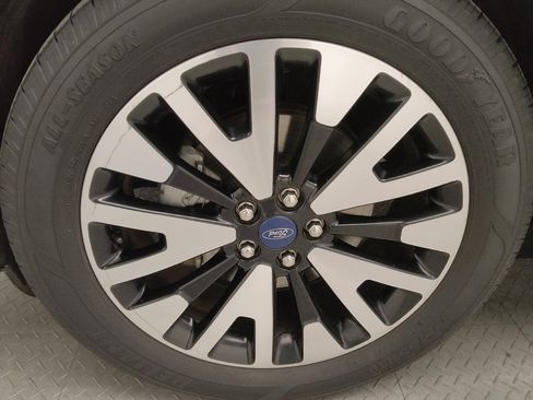 Used 2020 Ford Escape SE Sport image 31