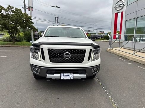 Used 2019 Nissan Titan PRO-4X w/ Pro-4x Convenience Package AWD/4WD image 3